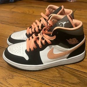 2021 Air Jordan 1 Mid SE 'Peach Mocha NEW